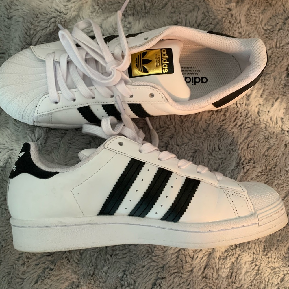 Women’s adidas - Picture 1 of 1